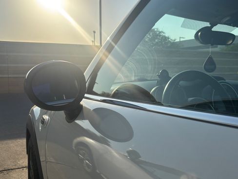 Used 2017 MINI Cooper 2-Door Hardtop FWD image 7