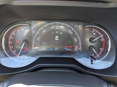 Certified 2025 Toyota RAV4 LE FWD image 10