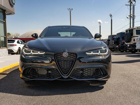 New 2025 Alfa Romeo Giulia w/ Veloce Package Rwd image 11