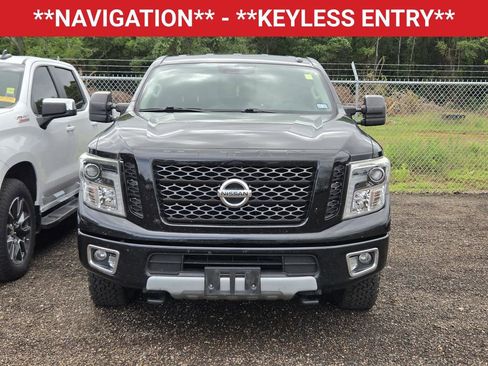 Used 2019 Nissan Titan PRO-4X AWD/4WD image 2