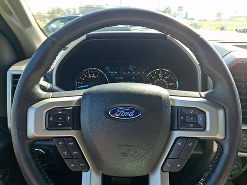 Used 2019 Ford F150 Lariat w/ Equipment Group 501A Mid image 18