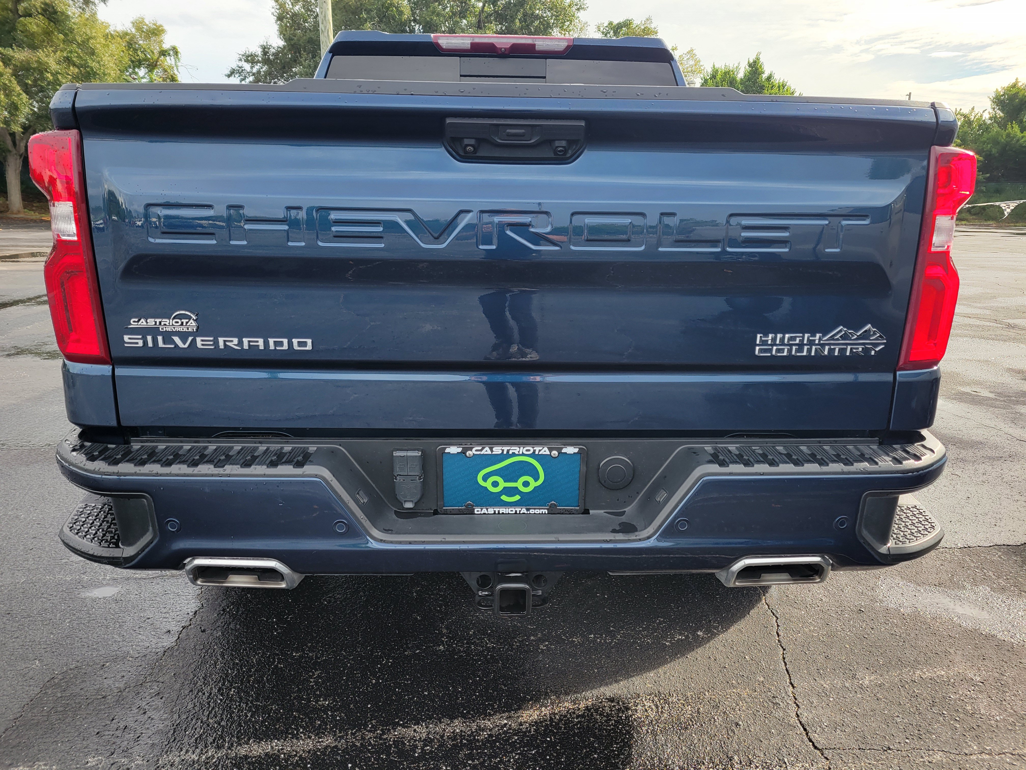 Used 2022 Chevrolet Silverado 1500 High Country w/ Z71 Off-Road Package AWD/4WD image 6