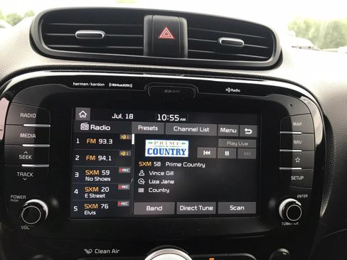 Used 2018 Kia Soul ! w/ Tech Package FWD image 23