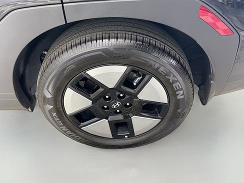 Used 2026 Hyundai Santa Fe SE image 37