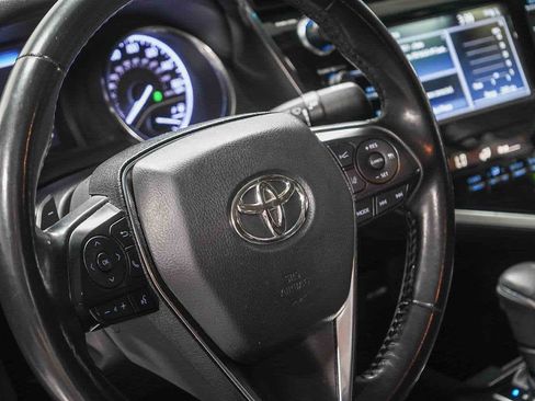 Used 2019 Toyota Camry SE image 23