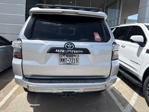 Used 2019 Toyota 4Runner TRD Off-Road Premium AWD/4WD image 6
