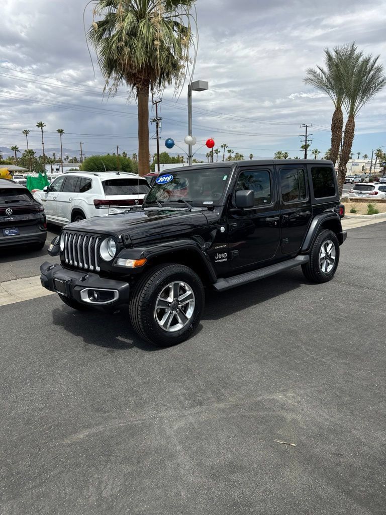 Used 2019 Jeep Wrangler Unlimited Sahara AWD/4WD image 5