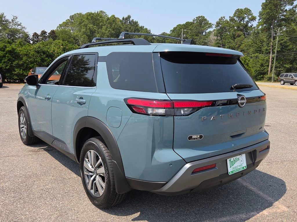 New 2026 Nissan Pathfinder SL w/ Cargo Package FWD image 9