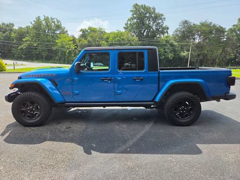 Used 2023 Jeep Gladiator Mojave w/ Cold Weather Group AWD/4WD image 11