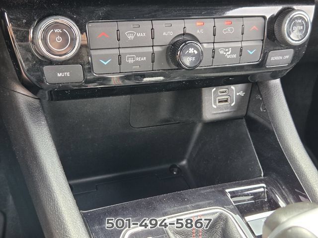Used 2024 Jeep Compass Trailhawk AWD/4WD image 19
