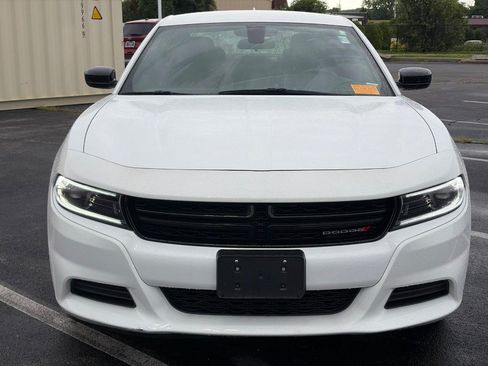 Used 2023 Dodge Charger SXT RWD image 2