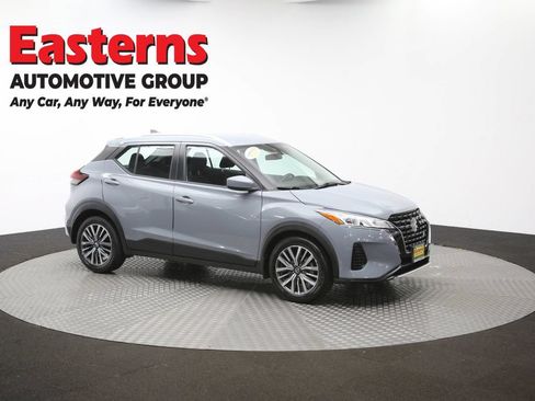 Used 2021 Nissan Kicks SV FWD image 47