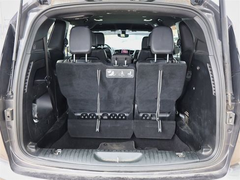 Used 2019 Chrysler Pacifica Touring-L Plus w/ S Appearance Package image 10