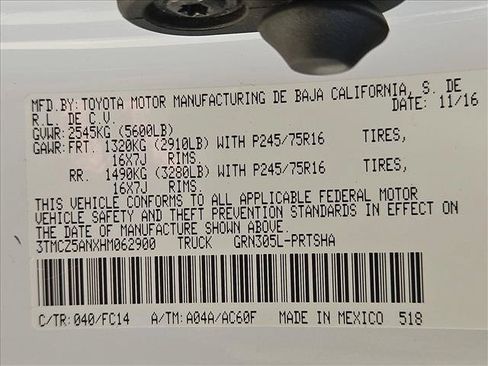 Used 2017 Toyota Tacoma SR5 AWD/4WD image 23