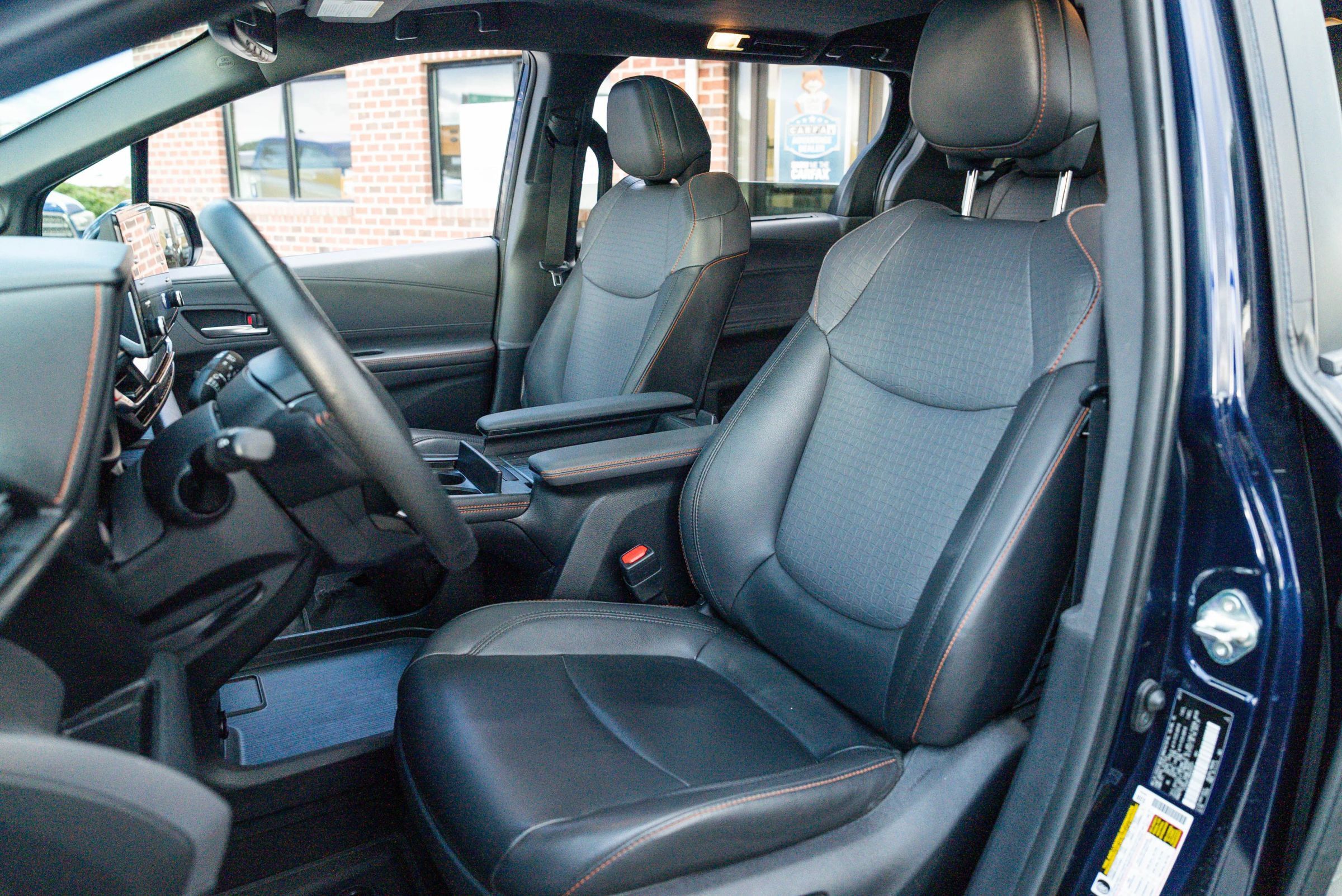 Used 2021 Toyota Sienna XSE AWD/4WD image 17