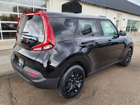 Used 2021 Kia Soul LX FWD image 7