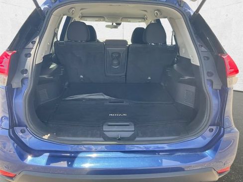 Used 2019 Nissan Rogue SV AWD/4WD image 32
