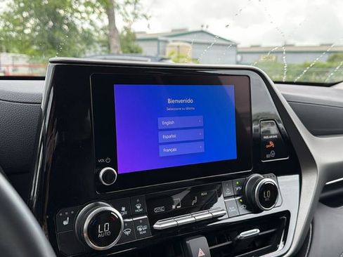 Certified 2025 Toyota Highlander XLE AWD/4WD image 28