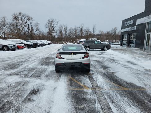 Used 2018 Chevrolet Volt Premier image 12