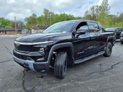 New 2025 Chevrolet Silverado EV LT AWD/4WD image 12