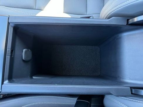 Certified 2025 Toyota Camry SE AWD/4WD image 18