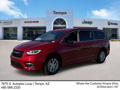 New 2026 Chrysler Pacifica Select