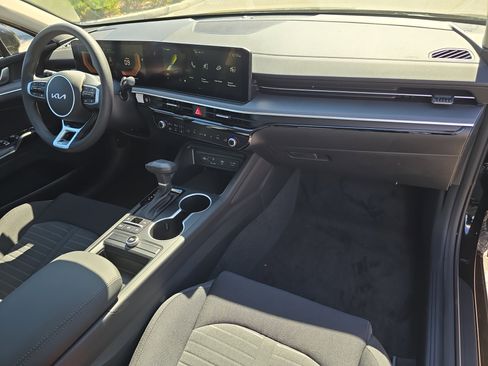 New 2026 Kia K5 LXS FWD image 10