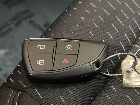 Used 2025 Chevrolet Equinox LT image 22