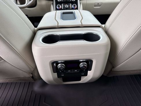 Used 2023 GMC Yukon Denali image 18