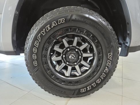 Used 2019 RAM 1500 Limited AWD/4WD image 13