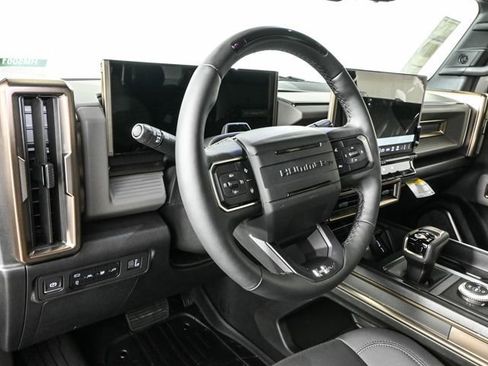 New 2025 GMC Hummer EV 3X w/ LPO, Cargo Utility Package image 4