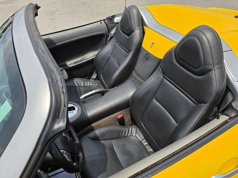 Used 2007 Pontiac Solstice Convertible w/ Premium Package RWD image 25