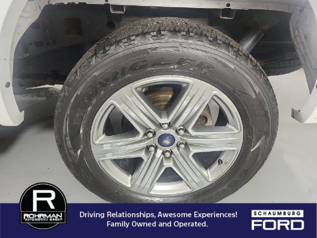 Used 2019 Ford F150 Lariat w/ Equipment Group 502A Luxury AWD/4WD image 5
