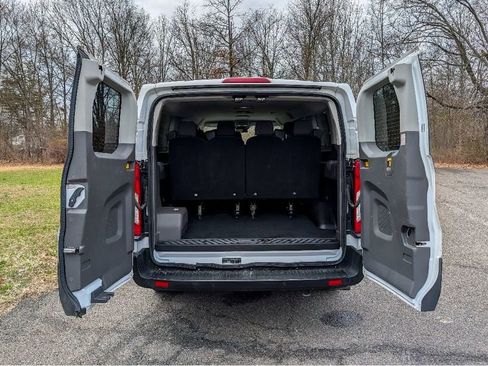 Used 2023 Ford Transit 350 XLT image 10