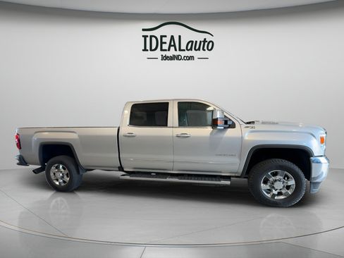 Used 2018 GMC Sierra 3500 SLT w/ Duramax Plus Package AWD/4WD image 6