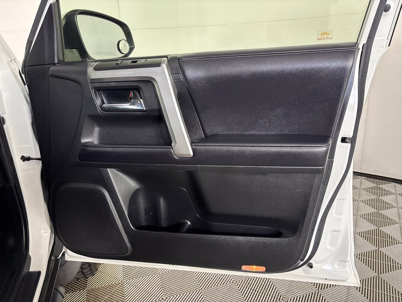 Used 2019 Toyota 4Runner SR5 RWD image 28