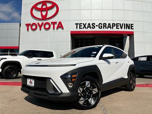 Used 2025 Hyundai Kona SEL image 2