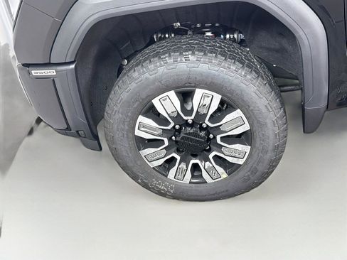 New 2026 GMC Sierra 3500 Denali w/ Denali Reserve Package AWD/4WD image 26