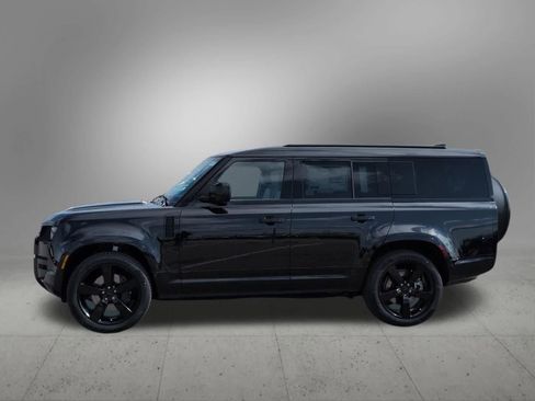 New 2026 Land Rover Defender 130 X-Dynamic SE AWD/4WD image 3