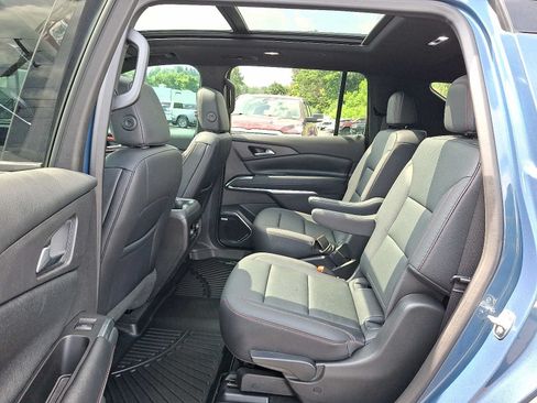 Used 2025 Chevrolet Traverse Z71 w/ Enhanced Driving Package AWD/4WD image 10