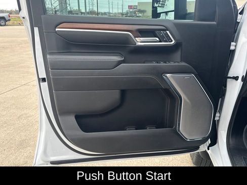 Used 2024 GMC Sierra 3500 Denali w/ Denali Reserve Package image 11