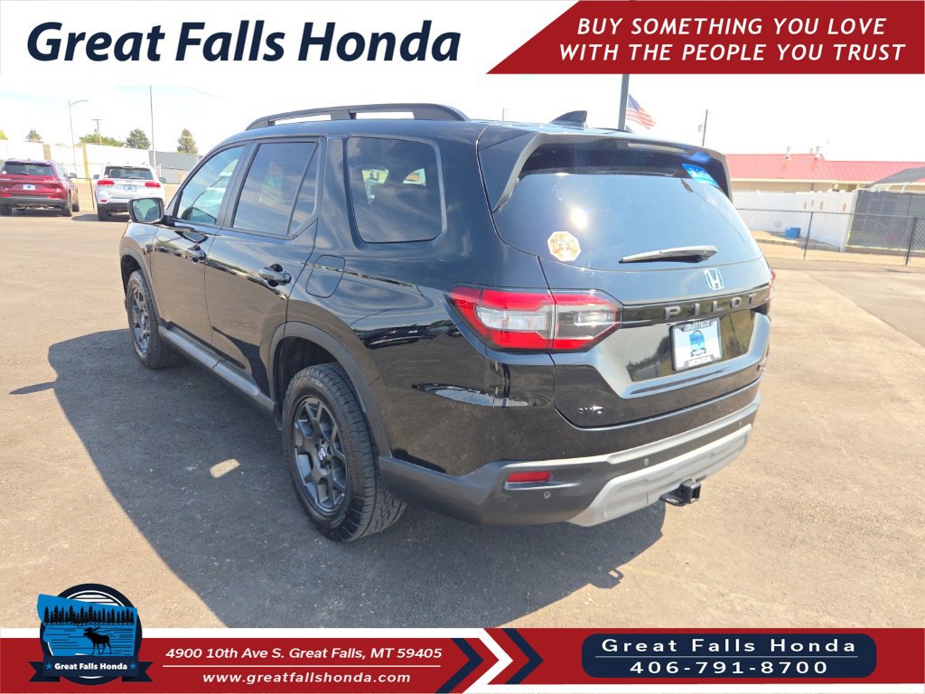 Certified 2025 Honda Pilot TrailSport image 5