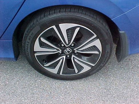 Used 2017 Honda Civic EX-T image 12