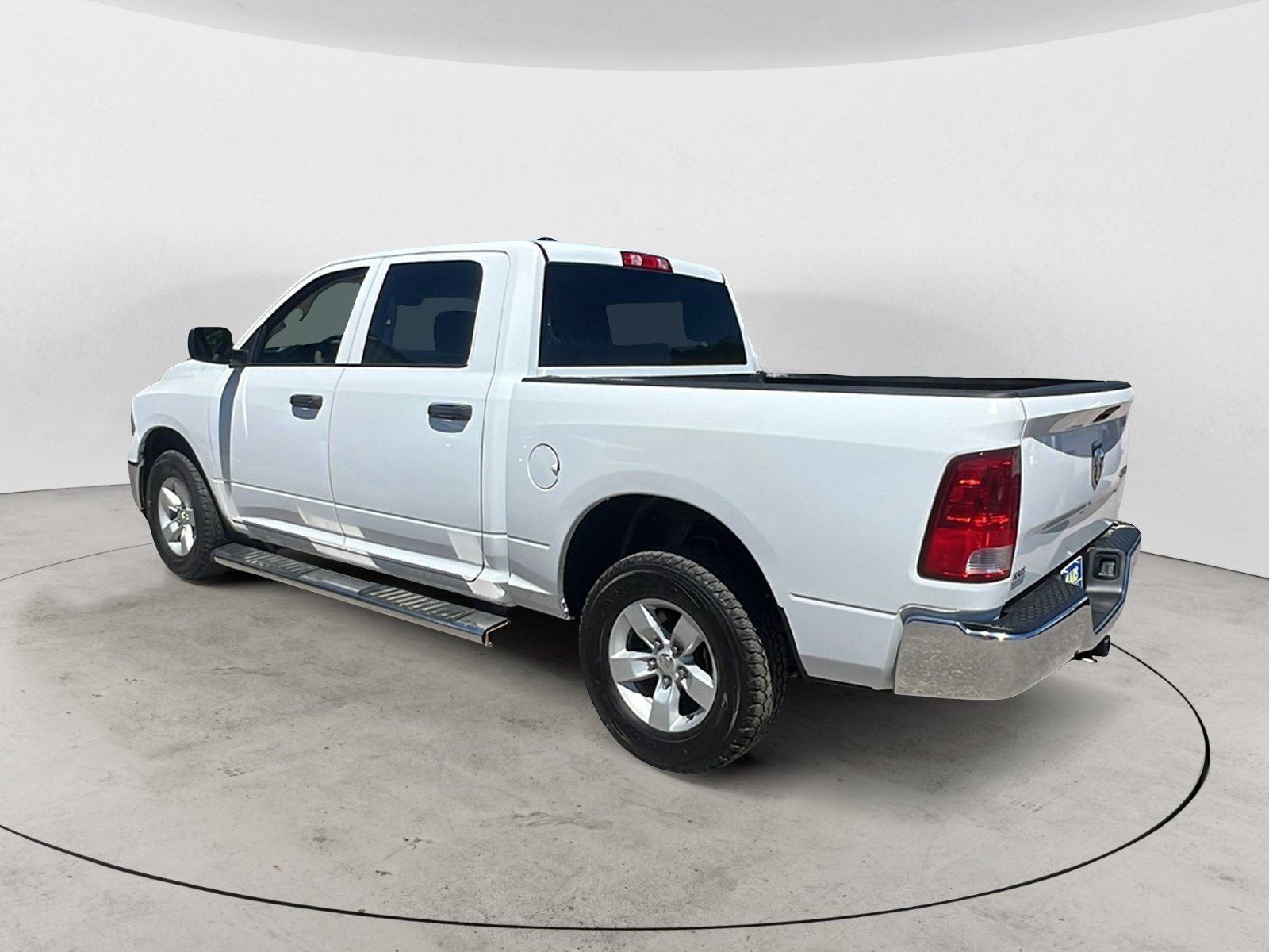 Used 2019 RAM 1500 Tradesman w/ Chrome Appearance Group AWD/4WD image 4