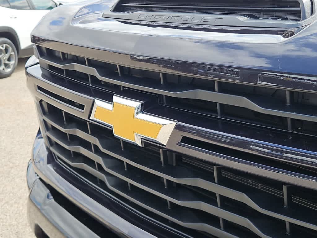Used 2024 Chevrolet Silverado 2500 Custom w/ Custom Convenience Package AWD/4WD image 13