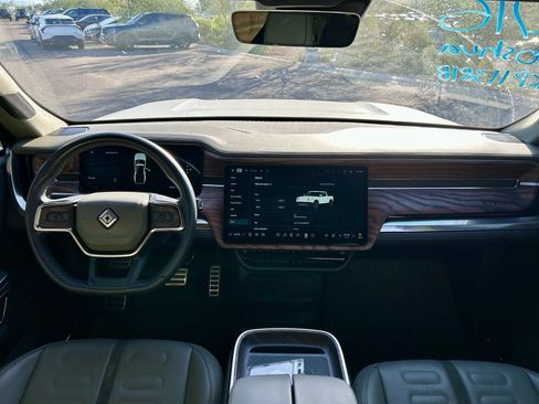 Used 2022 Rivian R1T Adventure image 16