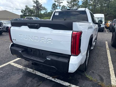 Used 2023 Toyota Tundra SR5 w/ SR5 Premium Package AWD/4WD image 7