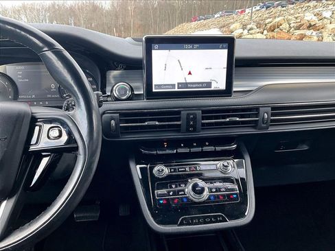 Used 2021 Lincoln Corsair AWD w/ Premium Package image 29
