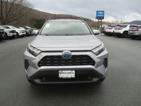Used 2024 Toyota RAV4 XLE image 2