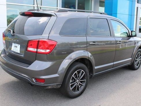 Used 2019 Dodge Journey SE w/ Connectivity Group image 6
